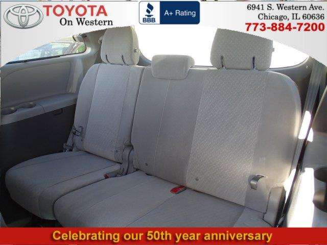 Toyota Sienna 2017 photo 6